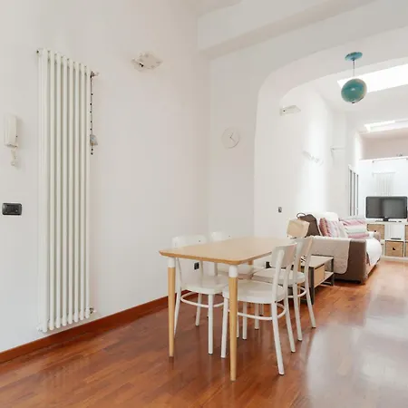 Apartment Guesthost - On Two Levels *