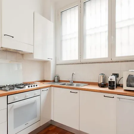 Guesthost - On Two Levels Apartment *