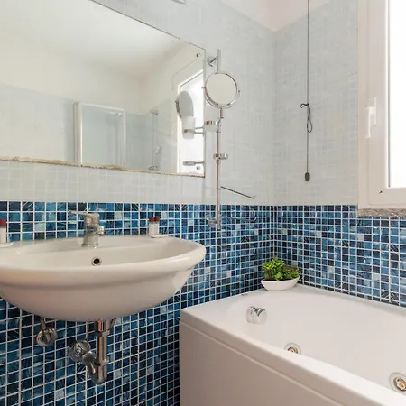Appartement Guesthost - On Two Levels *