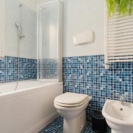 Guesthost - On Two Levels Appartement