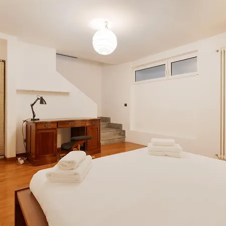 Guesthost - On Two Levels Appartement