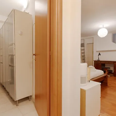 Guesthost - On Two Levels Appartement Milan