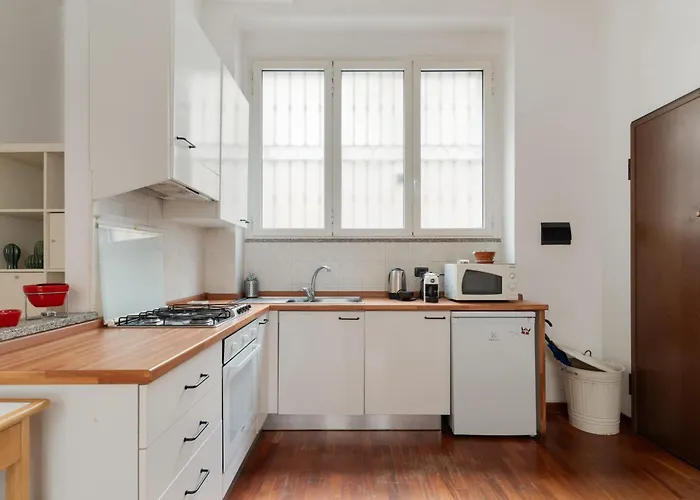 Guesthost - On Two Levels Apartment *