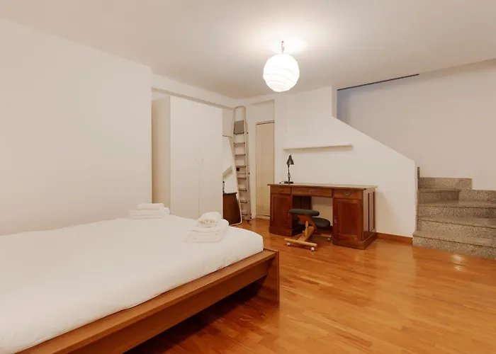 Apartment Guesthost - On Two Levels *